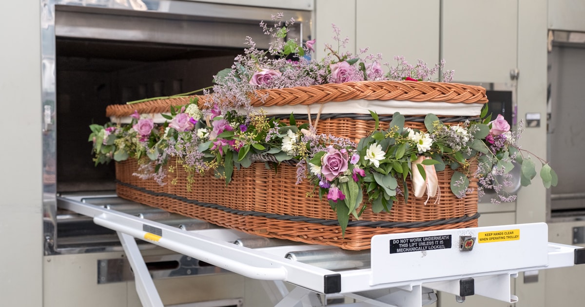 Kremacja czy pochówek tradycyjny? Wszystko, co musisz wiedzieć