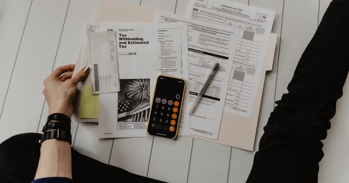 Zasiłek pogrzebowy 2026 - ile wynosi, komu przysługuje i jak złożyć wniosek